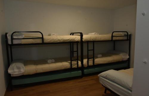 Larouco Hostel | O lar Albergue Larouco
