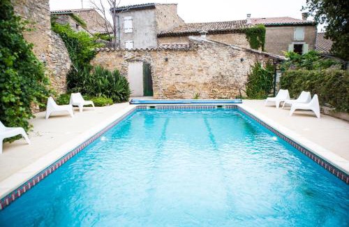 Fabrezan Bed & Breakfast | O'MAZETTE CHAMBRE ROMANTIQUE VUE JARDIN AVEC PISCINE découverte de l'Aude