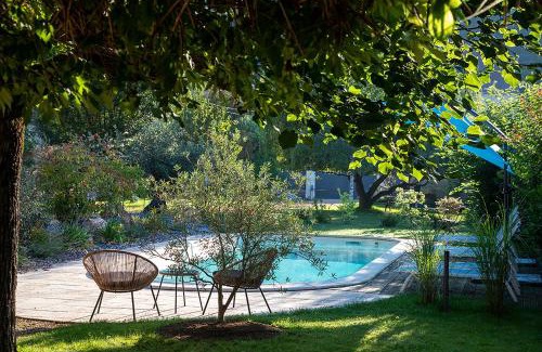 Sarlat-la-Caneda Bed & Breakfast | O'Myosotis - 400m Centre Historique - Parking Gratuit - Piscine et Jardin