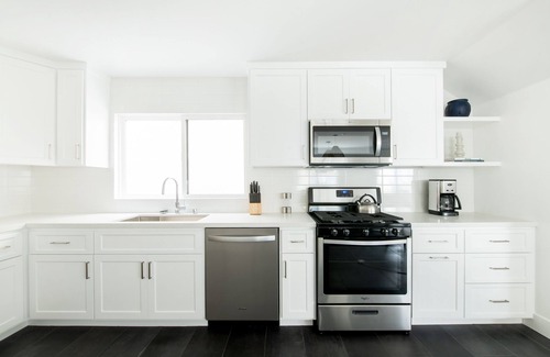 Santa Ana Heights House | O'Neill Buyout by AvantStay | Modern Beach Getaway | Newly Renovated!