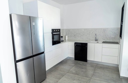 Bat Yam Apartment | O&O Group - 3BR Skyline Retreat on the 24th Floor