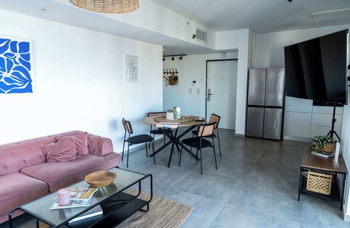 Bat Yam Apartment | O&O Group - 3BR Skyline Retreat on the 24th Floor