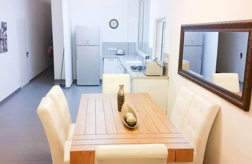 Bat Yam Apartment | O&O Group Cozy APT BatYam 3 Min Walk To Beach