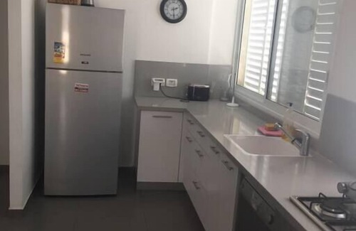 Bat Yam Apartment | O&O Group Cozy APT BatYam 3 Min Walk To Beach