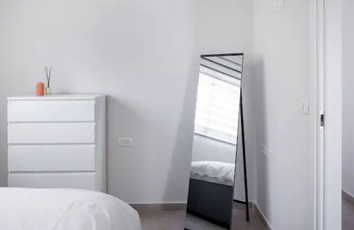 Bat Yam Apartment | O&O Group - Deluxe 2 BR Golden Exclusive Tower