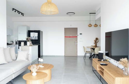 Bat Yam Apartment | O&O Group - Sea Views & City Vibes on Sokolov