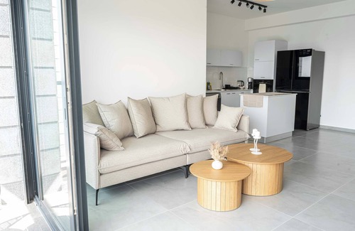 Bat Yam Apartment | O&O Group - Sea Views & City Vibes on Sokolov