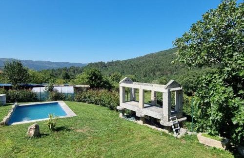 Cerdedo House | O POMAR VELLO