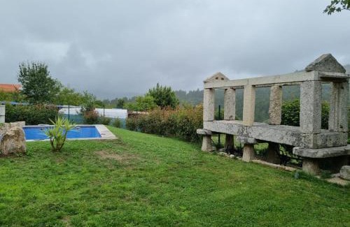 Cerdedo House | O POMAR VELLO