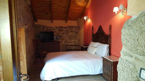 Cerdedo House | O POMAR VELLO