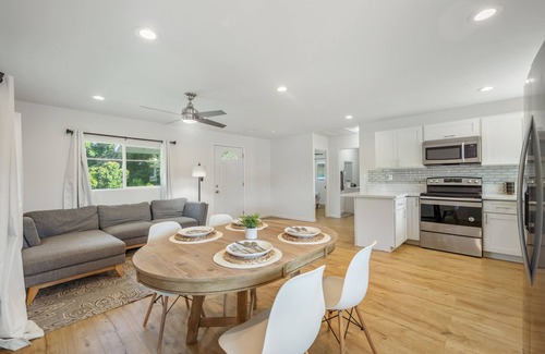 Wahiawa House | Oahu 2BR - Sleeps 4, WiFi + Surf, Hike, All access
