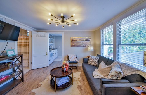 Tuscaloosa Apartment | Oak - Apt.1 - Book for 30 days or longer!