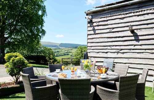 Brecon House | Oak Barn, Oak Barn in the Brecon Beacons
