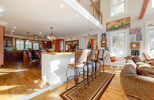 Lagoon Heights House | Oak Bluff Bungalow