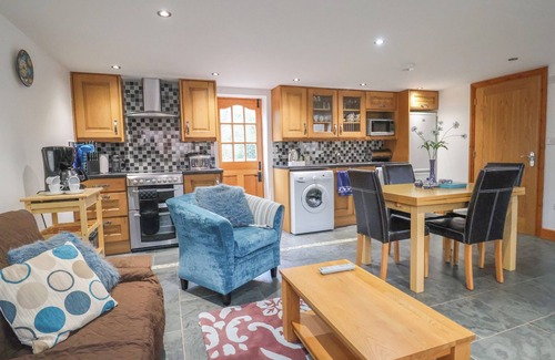 Bicton Cottage | OAK COTTAGE, family friendly, character holiday cottage in Aylesbeare
