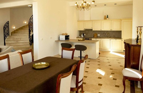 Kuljace Villa | Oak Leaf Residence Villa 4