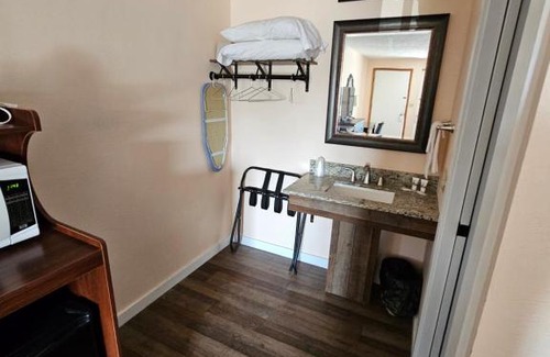 Oakland Hotel | Oak Mar Motel