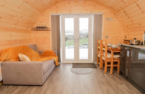 Newland Near Ulverston Cottage | OAK, pet friendly, character holiday cottage in Ulverston