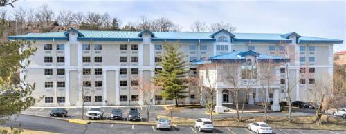 Branson Theater District Apartment | Oak Ridge at Branson