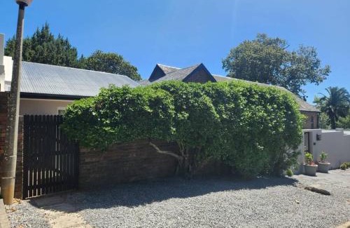 Wynberg Apartment | Oak Self Catering Cottage