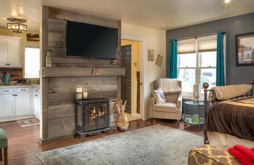 Telluride House | Oak Street South 126 - Dahl Haus Cottage