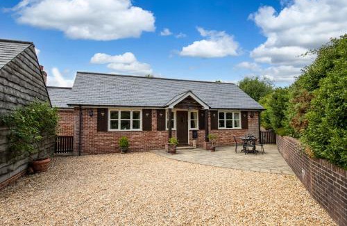 New Forest District House | Oak Tree Cottage, Charming, Rural New Forest Home