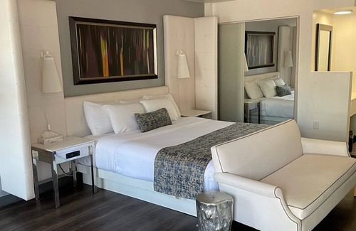 Encino Hotel | Oak Tree Inn