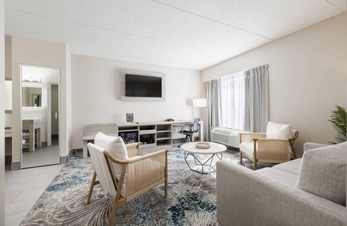 Rochester Hotel | Oakfield Hotel & Suites, an Ascend Collection Hotel