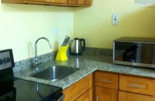 Constant Spring Hotel | Oakland Guest Apartments
