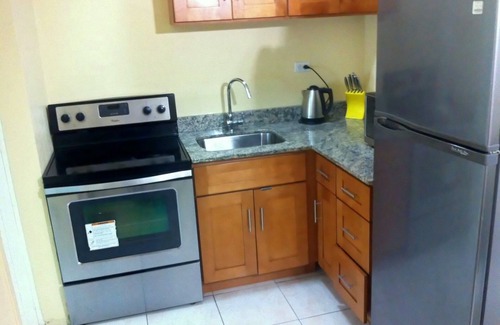 Constant Spring Hotel | Oakland Guest Apartments