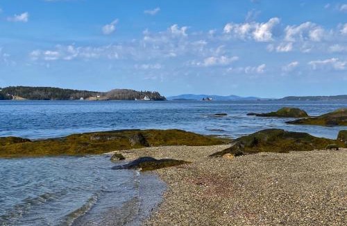Herricks Hotel | Oakland House Seaside Inn & Cottages
