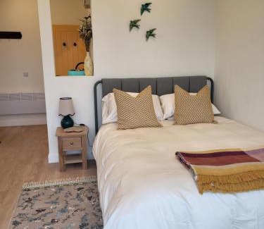 Kenmare Ski Chalet | Oaklane Glamping Cabins