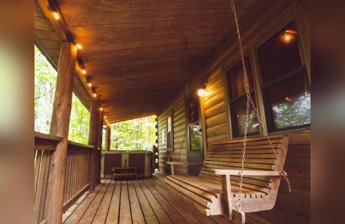 Rockbridge House | Oakridge - by The Chalets