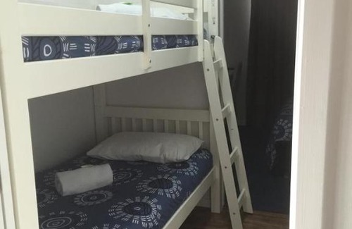 Oakey Hotel | Oakridge Motel Tourist Park