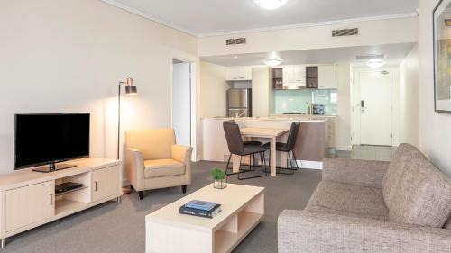 Brisbane Central Business District Apartment | Oaks Brisbane on Charlotte Suites