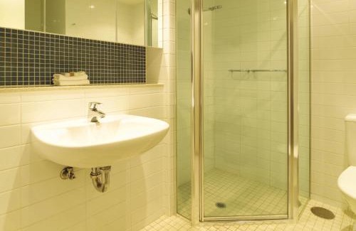 Glenelg Apartment | Oaks Glenelg Liberty Suites