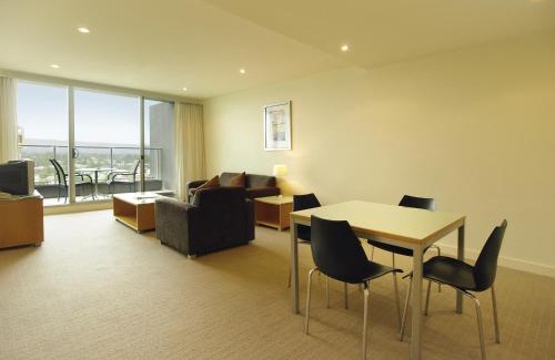 Glenelg Apartment | Oaks Glenelg Liberty Suites
