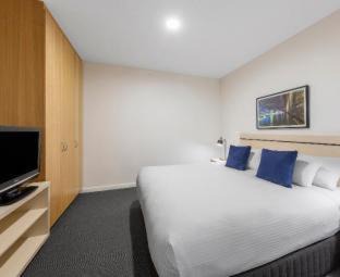 Melbourne Central Business District Apartment | Oaks Melbourne on Market Hotel