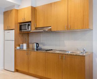 Melbourne Central Business District Apartment | Oaks Melbourne on Market Hotel