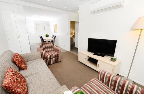 Moranbah Apartment | Oaks Moranbah Suites