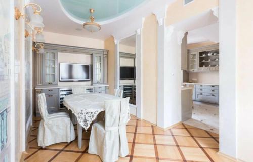 Nazareth House | Oakshade Manor House