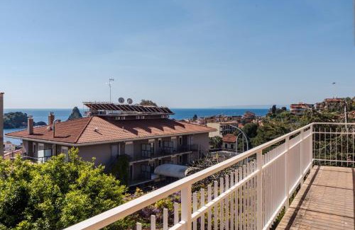 Aci Trezza Apartment | Oasi Azzurra Seaview by Wonderful Italy