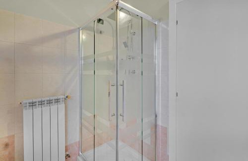 Zanica Apartment | Oasi urbana due passi bgy Free Wi-fi and AC