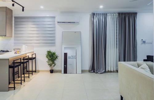 Sekondi-Takoradi Apartment | OASIS 1: Stylish 2BR with premium finishes, custom décor & stunning views.