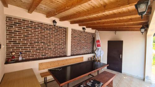 Kastel Stari Apartment | Oasis apartment with sea view and garden