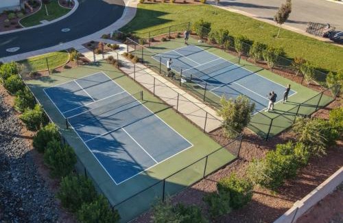 Ivins House | Oasis at Ocotillo 48 Private Pool and Spa! Ping Pong table Nintendo Switch & Resort pool