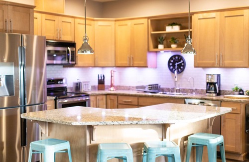 Quincy House | Oasis at Sunserra! Three Bedrooms, FREE GOLF, Pools, Hot Tubs, Close to Gorge