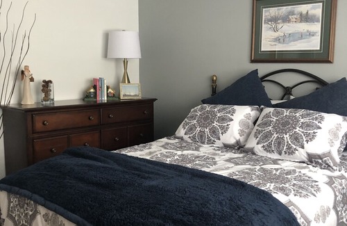 Leamington Bed & Breakfast | Oasis At The Point Bed & Breakfast