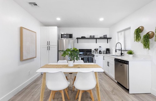 Poinsettia Heights Condo | Oasis by Alani Bay Fort Lauderdale