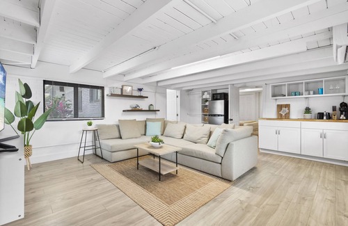 Poinsettia Heights Condo | Oasis by Alani Bay Fort Lauderdale